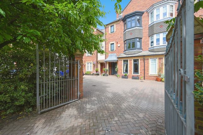 3-bed detached on 21, Stockdale Drive, Cheshire, £325,000