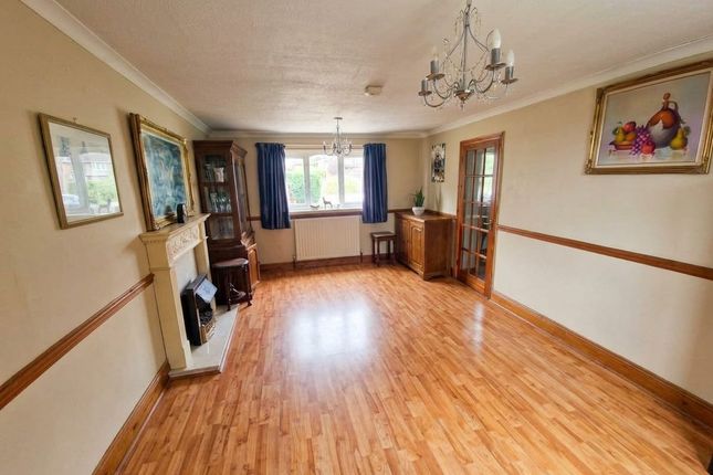 10, Sandmere Rise, Wolverhampton photo 3