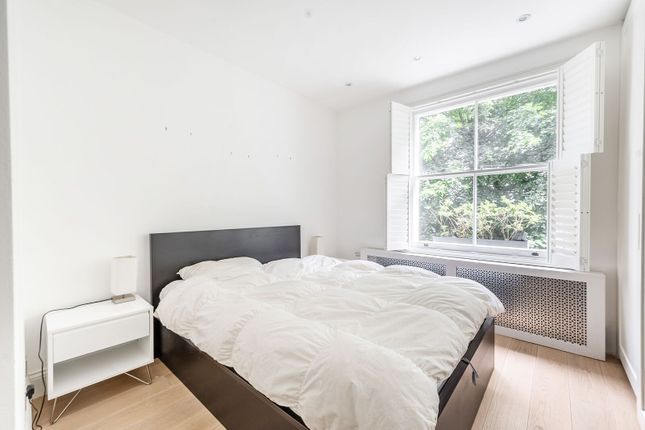 Eardley Crescent, Earls Court photo 2