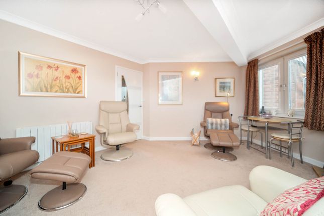 41, Elphinstone Court, Kilmacolm photo 4