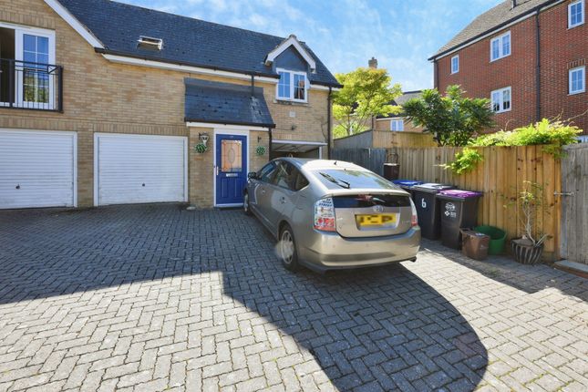 28, Sanville Gardens, Ware photo 2