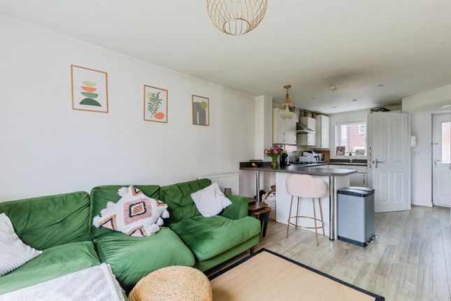 54, De La Warr Drive, Banbury photo 4