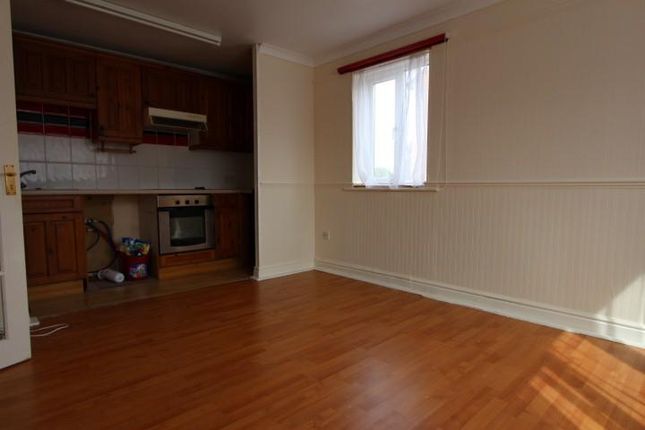 72, Godwin Close, London photo 5