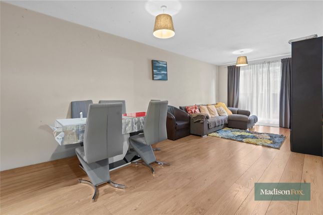 Apartment 6, Gilford House, 93, Clements Road, Ilford photo 2