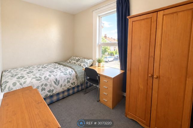 Manor Road Bishopston, Bristol photo 3