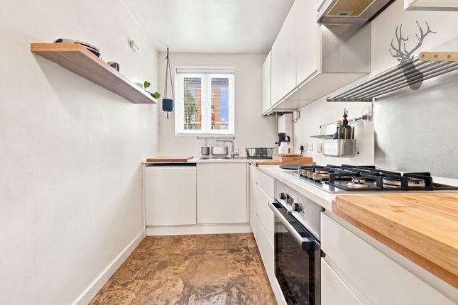 36 Ruston Street, London photo 4