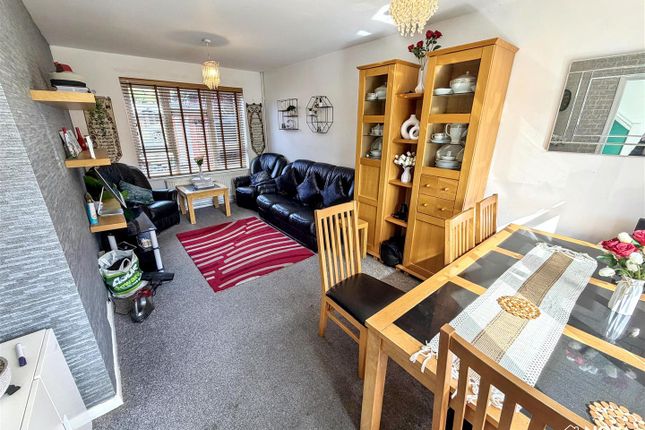 39, Wetherne Link, Luton photo 2