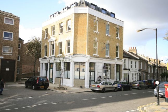 Flat to rent in Vestry Road, Denmark Hill