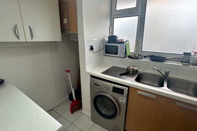 72, Ethelburga Street, London photo 5