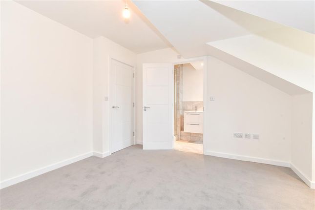 End terrace house for sale in Maidstone Road, Paddock Wood, Kent