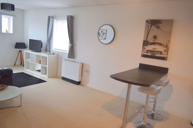 Flat to rent in Saddlery Way, Chester