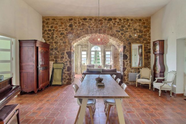 Apartment for sale in Tourrettes, Provence-Alpes-Cote D'azur, 83440, France