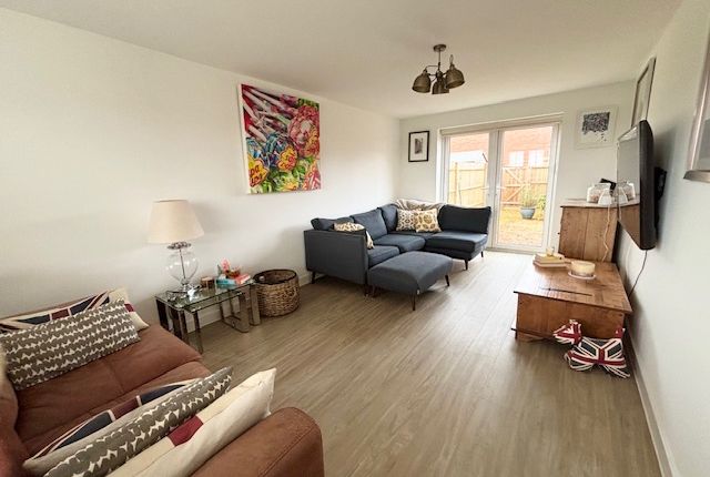 5 Townsend Drive, Selsey photo 3