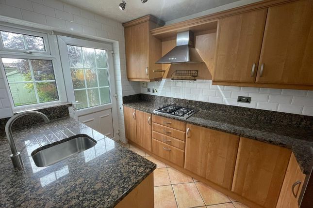 55, Britannia Drive, Burton-On-Trent photo 3