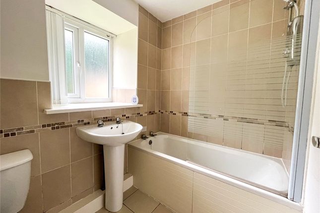 Flat for sale in Oldham Road, Ashton-Under-Lyne, Greater Manchester