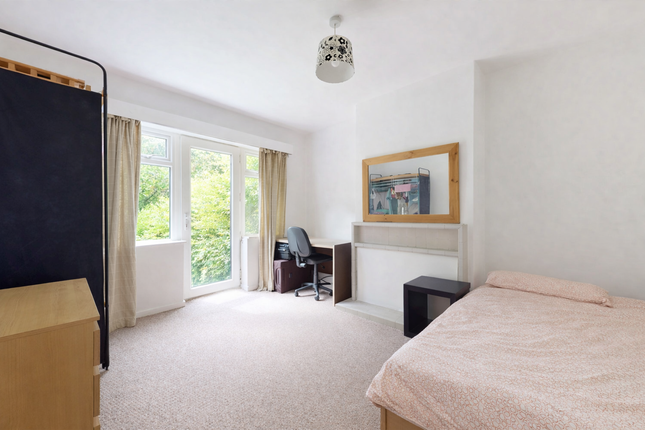 72, Hastings Avenue, Durham photo 4