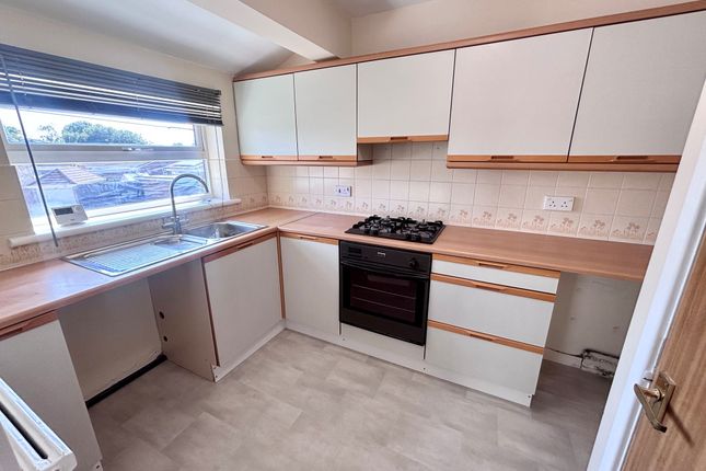2, Gullane Drive, HULL photo 3