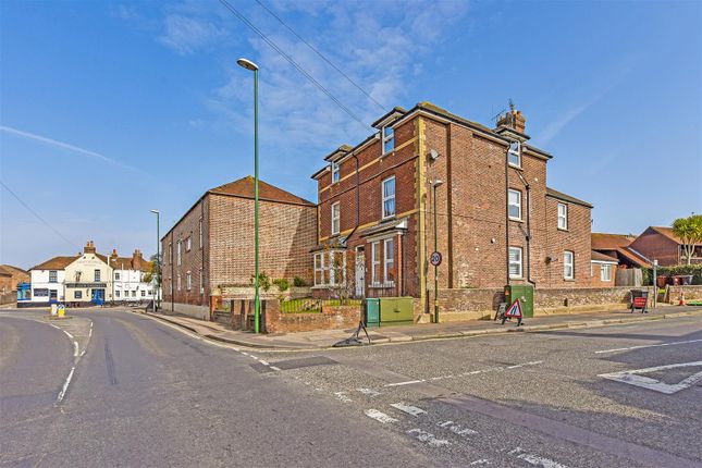 Thumbnail Flat for sale in Whyke Road, Chichester
