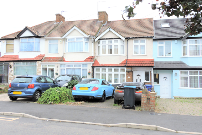 Thumbnail Terraced house for sale in Orchardleigh Avenue, Enfield, Middlesex