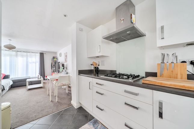 17, Shackleton Gardens, Flitwick photo 4
