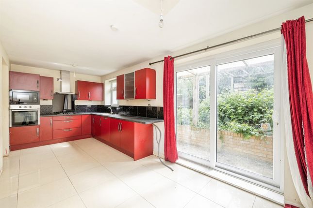 9, Birstal Green, Watford photo 4