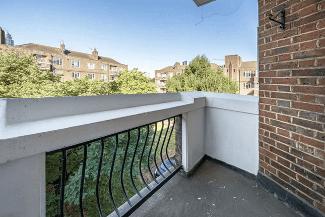 Flat 16, Vernon House, London photo 4