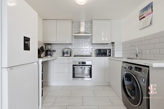 125 Blackthorn Road, Ilford photo 2