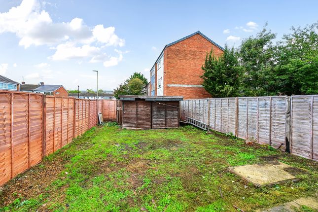 51, Ryecroft Gardens, Camberley photo 2
