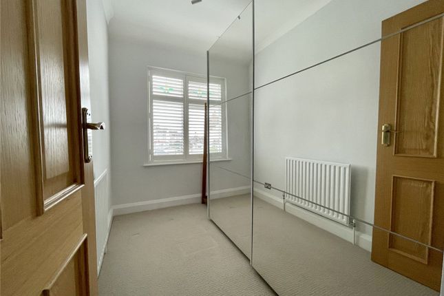 End terrace house for sale in Montrose Avenue, Welling, Kent
