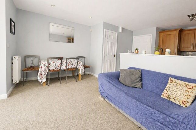 53, Magister Drive, Lee-On-The-Solent photo 4