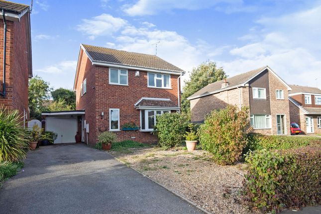 Thumbnail Detached house for sale in Makepeace Avenue, Warwick