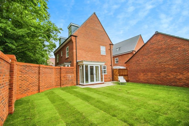 Thumbnail Detached house to rent in Heather Drive, Wilmslow, Cheshire