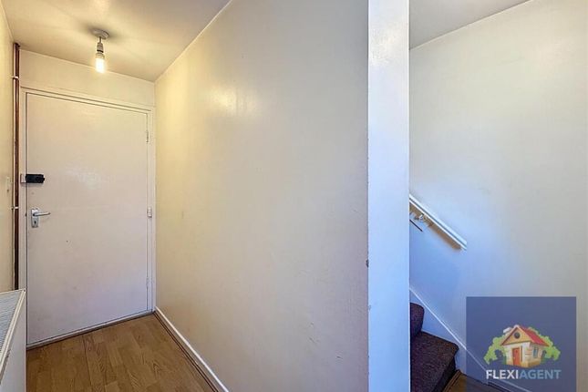 Flat 5, 79, Windsor Road Southport photo 4