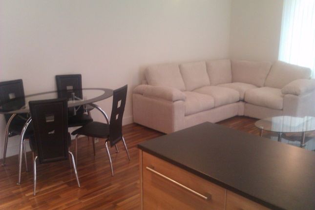 Apt 110 Hemisphere, Birmingham photo 3