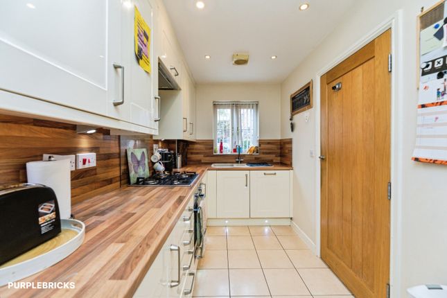29, Durham Way, Rotherham photo 4