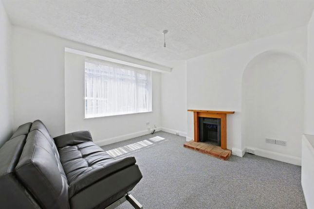 75, Elstree Gardens, Belvedere photo 2