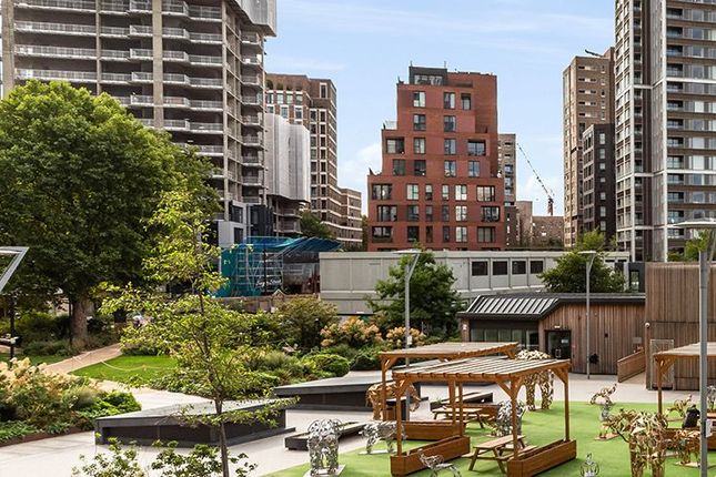 Thumbnail Flat to rent in Belfield Mansions, Park And Sayer, Elephant And Castle