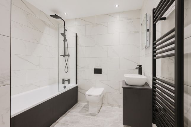 Apartment 3,, Ace Court, Wimbledon photo 4