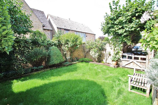 Tallet Barn Garden View 2.Jpg