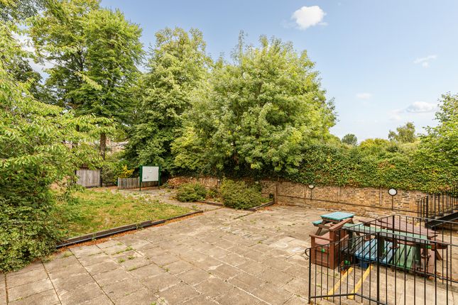 9, Longfield Road, London photo 4