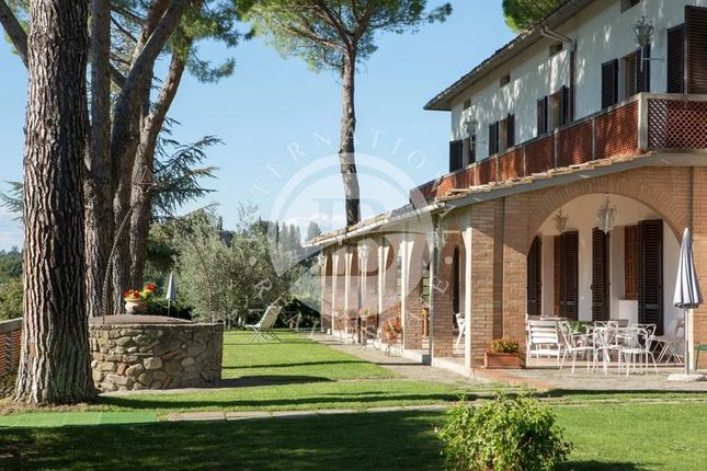 Villa for sale in Barberino Tavarnelle, Tuscany, 50021, Italy
