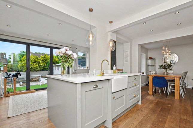 6, Hillfoot Rise, West Yorkshire photo 3