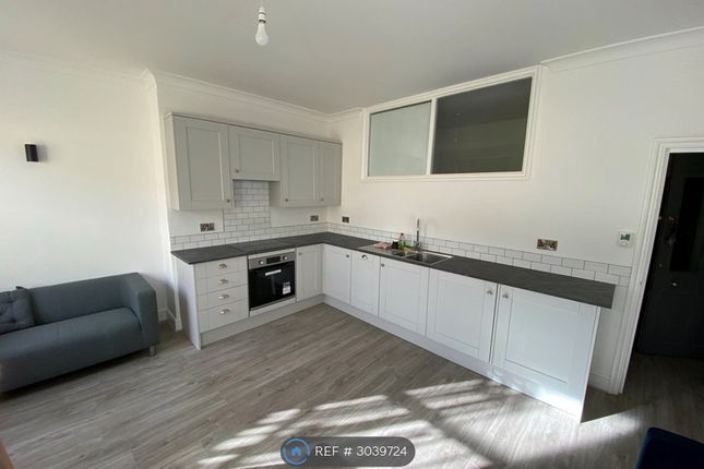 B Heene Terrace, Worthing photo 3