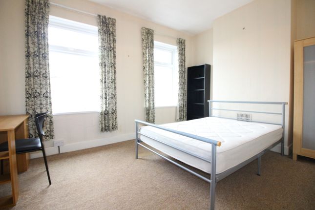 64, Gelligaer Street, Cardiff photo 4