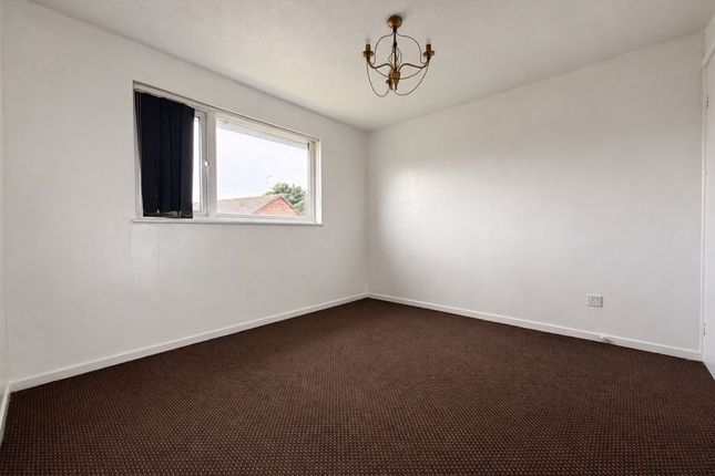 30 Conifer Close, Liverpool photo 4