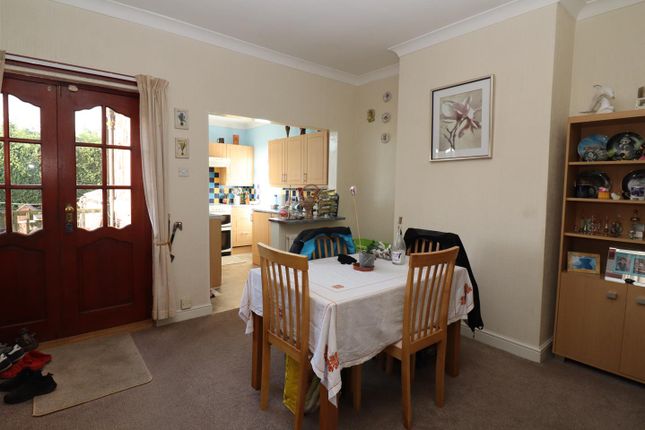 19, Broom Terrace, Rotherham photo 3