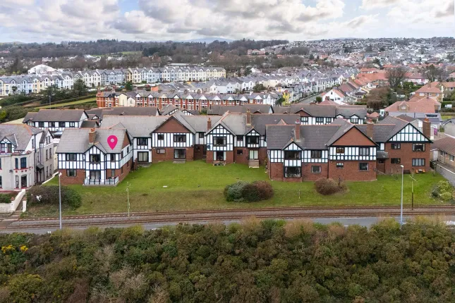 2, Douglas Bay Apartments, Onchan photo 3