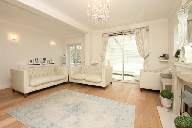 29, Keswick Gardens, Ruislip photo 3