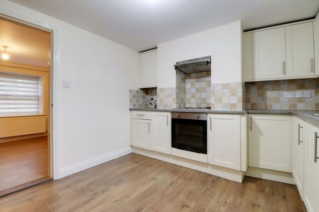 31 Redbourne Road, Brigg photo 2
