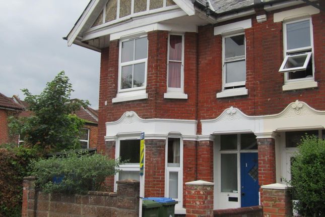 Thumbnail Semi-detached house to rent in Richmond Gardens, Southampton